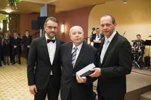 Dr. Antonín Plachý získal cenu za celoživotní přínos českému lázeňství. Dr. Antonín Plachý získal cenu za celoživotní přínos českému lázeňství.